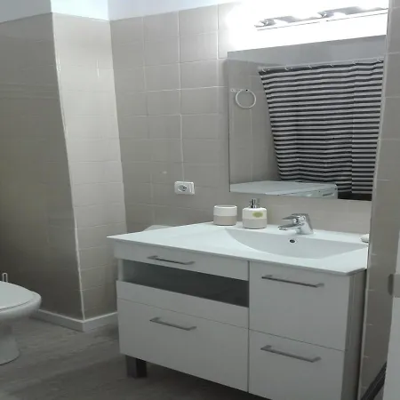 Live Batayola Apartment *